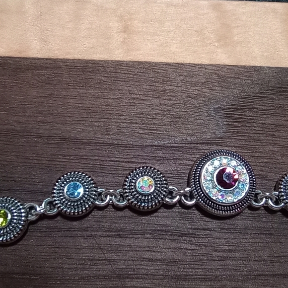 Lia Sophia Pretty Please Colorama  Multicolor Crystal Necklace - Picture 9 of 10